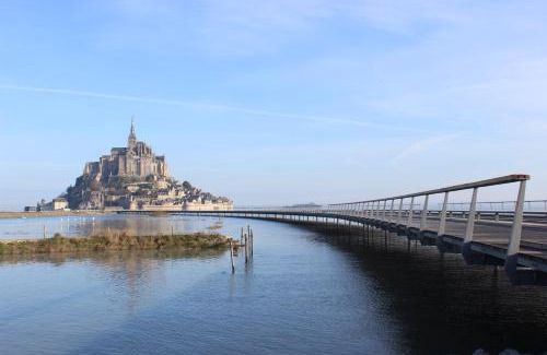 Sains Casa | Gite Mont Saint Michel "AUCOEURDELABAIE"