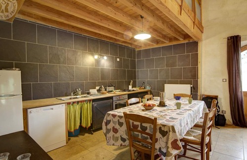 Saint-Romain-d'Urfe Cabaña | Gite Saint-Romain-d'Urfé, 3 bedrooms, 7 persons