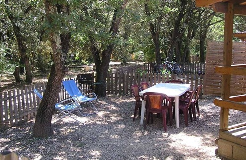 Vers-Pont-du-Gard Chalet De Esquí | Gite Topaze Vers Pont du Gard en Provence, river and swimming pool