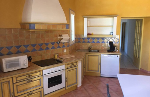 Entrechaux Apartamento | Casa rural con amplias habitaciones, piscina, hermosa vista de Ventoux y cerca del río.