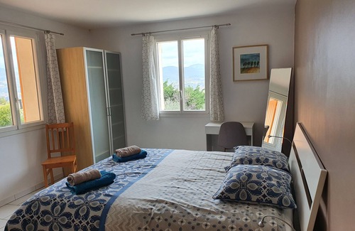 Entrechaux Apartamento | Casa rural con amplias habitaciones, piscina, hermosa vista de Ventoux y cerca del río.