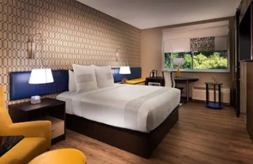 Nashville Hotel | GLō Best Western Nashville Airport