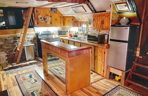Essex Cabina | Glacier Cliffside Chalet