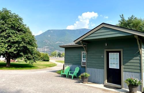 Columbia Falls Casa | Glacier's Edge Cabins