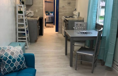 Palisades Casa | Glacier Tiny House -Valley Village