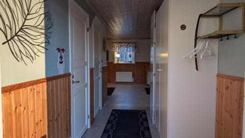 Dalskog Casa | Glad hund