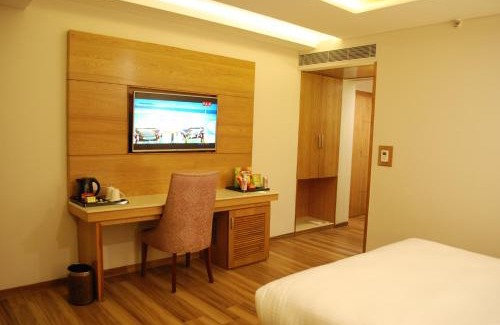 Mohali Hotel | Glades Hotel