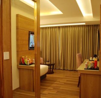 Mohali Hotel | Glades Hotel