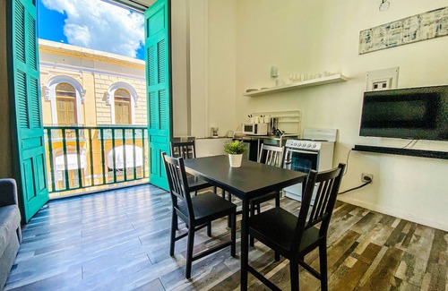 Ponce Centro Apartamento | Gladiolas 1206