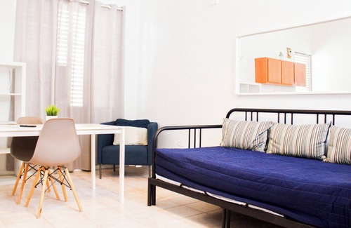 Ponce Centro Apartamento | Gladiolas 2204
