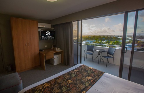 Gladstone Hotel | Gladstone Reef Hotel Motel