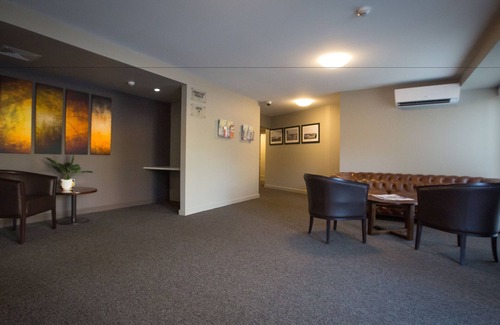 Gladstone Hotel | Gladstone Reef Hotel Motel