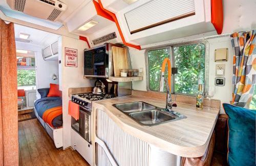 Mabe Casa | Glamping 1970 American Airstream motorhome