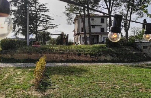 Ortezzano Cabina | Glamping at an Agriturismo in the vineyard
