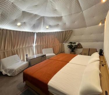 Shoshi Otro | glamping base YOLO