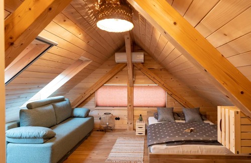 Hrib pri Hinjah Casa | Glamping Happiness with Natural Pool&Shared Wellness