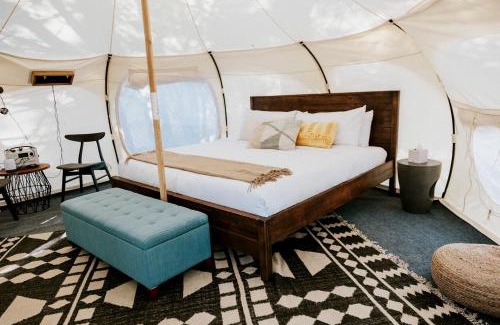 Spicewood Otro | Glamping in Texas at this Cozy Bell Tent for Two