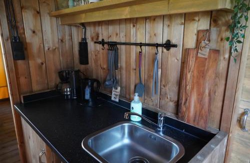 Heusden Gem Asten Otro | Glamping met bar en privé sanitair voor 5 Personen Sneezy