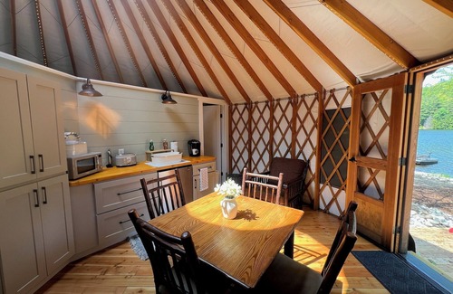 Warrensburg Alquiler De RV | Glamping Private Lake Escape - Waterfront Yurt @ Daggett Lake