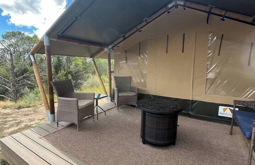 Collbran Alquiler De RV | Glamping Safari Tent One
