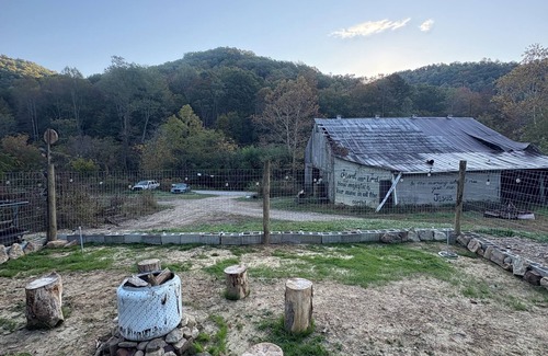 Means Casa | Glamping with your fur babies by Red River Gorge and Natural Bridge.