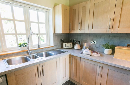 Rhydwyn Cabaña | Glan Gors Felin - sleeps 8 guests in 4 bedrooms