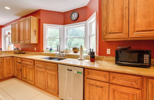 Town of Lumberland Casa | Glen Spey Home w/ Grill ~ 5 Mi to Delaware River