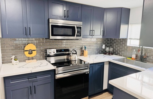 Glendale Casa | Glendale Newly Remodeled House