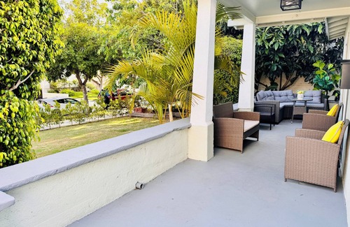 Glendale Casa | Glendale Newly Remodeled House