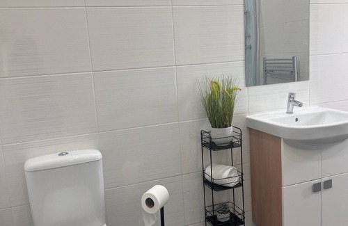 Leicester Casa | GLENFIELD BUNGALOW, COMFORTABLE LEICESTER STAY FREE PARKING LE3