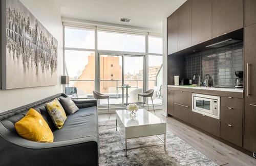 Bloor-Yorkville Apartamento | GLOBALSTAY. Charming Yorkville Condos