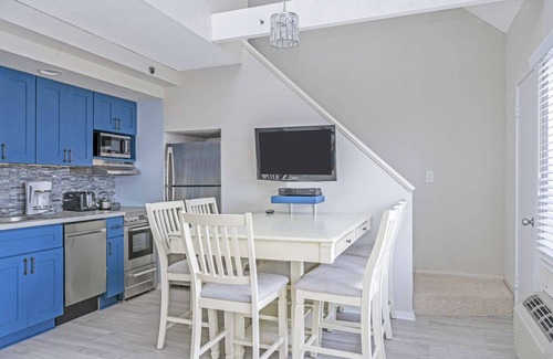 Napeague Apartamento | Glorious Top Floor Unit w/ Loft + Heated Pool