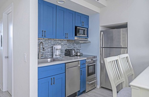 Napeague Apartamento | Glorious Top Floor Unit w/ Loft + Heated Pool