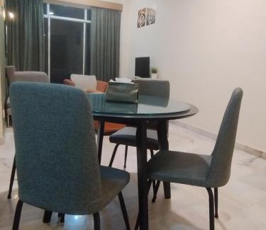 Taman Tanjung Apartamento | GloRy BeAch ResOrt private apartment