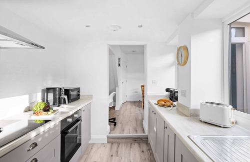 Barnstaple Casa | Gloster Town House gorgeous family home Barnstaple