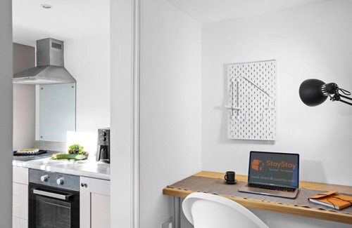 Barnstaple Casa | Gloster Town House gorgeous family home Barnstaple