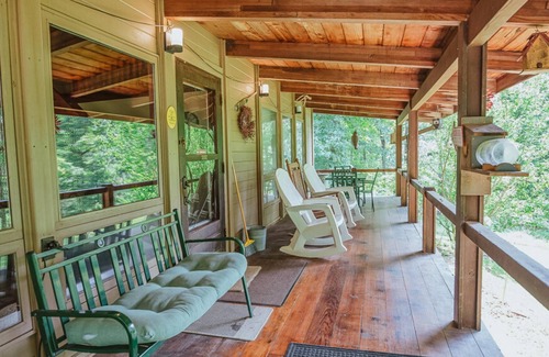 Nashville Cabina | Go fishing! Pet friendly! 4 miles to Nashville!