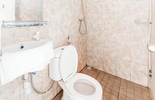 Mojokerto Hotel | GO Homestay RedPartner near Alun-Alun Mojokerto