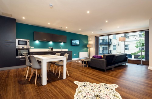 Newry Apartamento | 2-Apartamento-Ejecutivo-Baño Privado-Vista a lugar emblemático