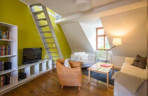 Weimar Apartamento | "goethezimmer" Ferienwohnung und Zimmer am Burgplatz