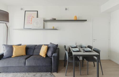 Lorenteggio Apartamento | GoHost - Modern and Bright Apartments with Terrace and Balcony