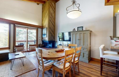 Truckee Apartamento | Gold Bend Escape