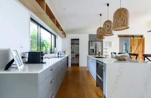 Mudgeeraba Casa | Gold Coast Hinterland Retreat -nA romantic getaway destination. Pet friendly!