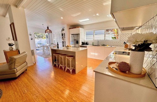 Miami Casa | Gold Coast Miami Beach House With Pool & Parking