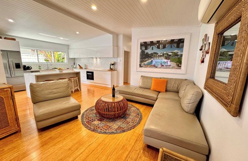 Miami Casa | Gold Coast Miami Beach House With Pool & Parking