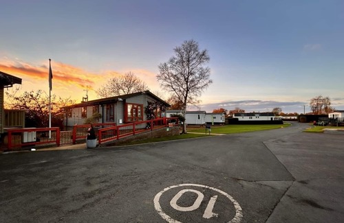 Harvington Casa | Gold Deluxe 3 Bed sleeps 8 Pet friendly