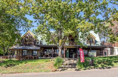 Nundle Casa | Gold Mine Guest House and Cafe