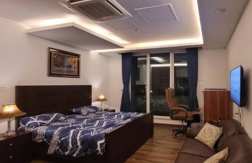 Lahore Apartamento | Goldcrest Luxury Apartments