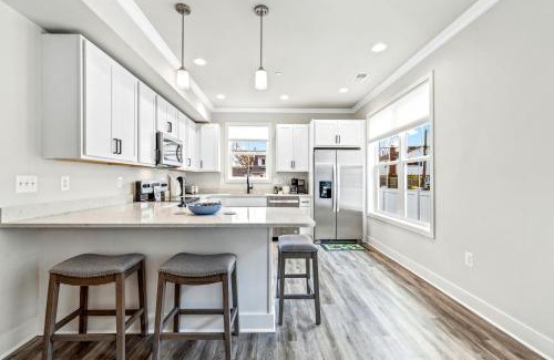 Edgewater Casa | Golden Anchor Retreat Lux Living!