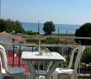 Nea Mesagkala Apartamento | Golden Beach Sea View